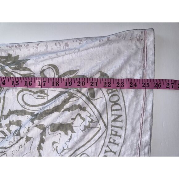 Harry Potter Tee Top V Neck Wizarding World Gryffindor Universal Studio Medium - Picture 14 of 14